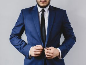 Dla kogo marynarka slim fit? Modne marynarki dla mężczyzn na każdą sylwetkę!